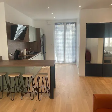 Apparemment Avec Terrasse Proche Centre-ville